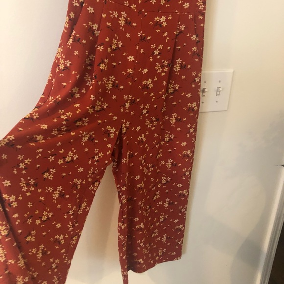 Francesca’s XS romper. - Picture 5 of 8